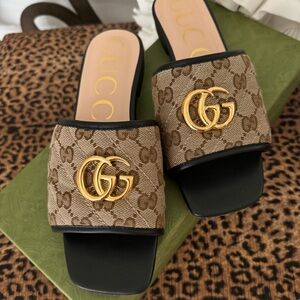 Gucci GG Mattelese slides 37